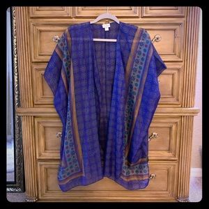 One size fits all coverlet